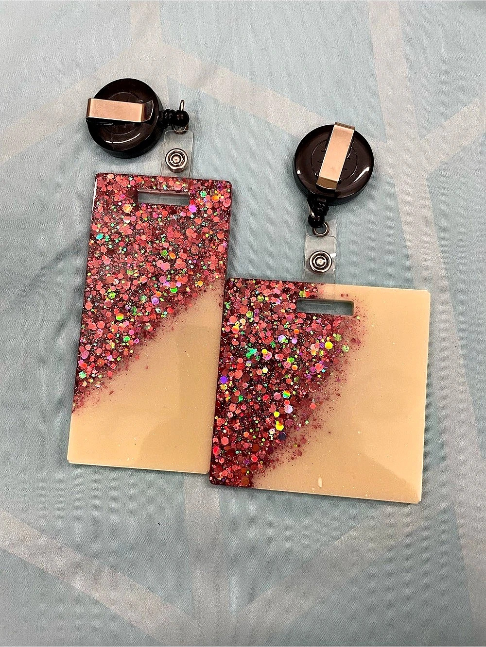 Glitter Badge Reel Holder Set in Pink & Vanilla